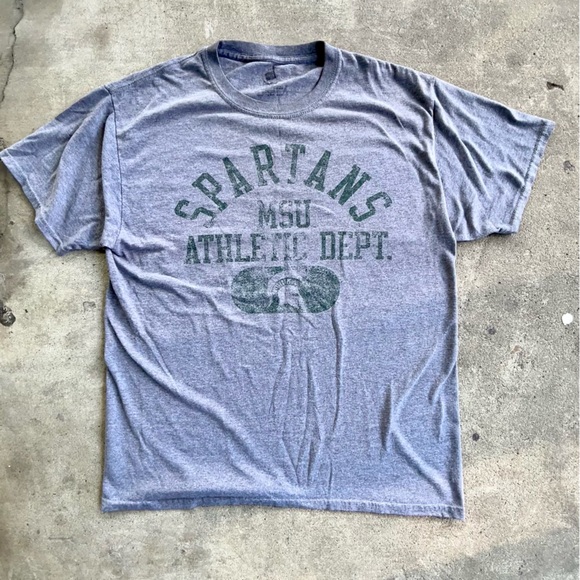 Vintage MSU Spartans athletic dept t-shirt on a gray Hanes blank Men’s medium - Picture 2 of 3